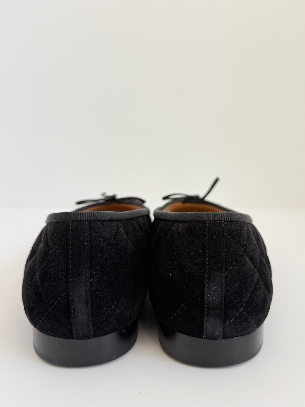 CHANEL 16B Black Quilted Suede Leather CC Logo Ballet Flats Bow Shoes EU 41 - Picture 6 of 10